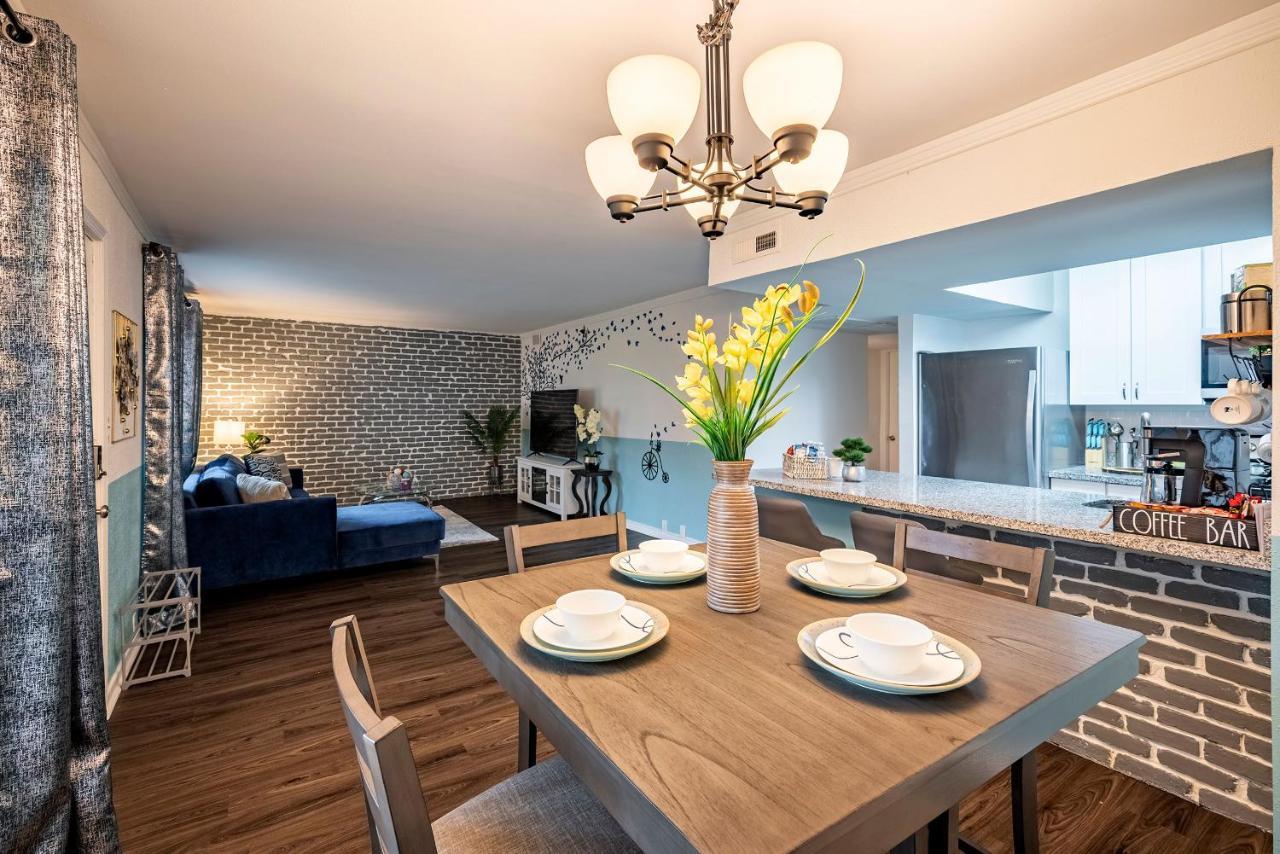 Lovely Comfort Uptown Condo For Houston Trip. Екстер'єр фото